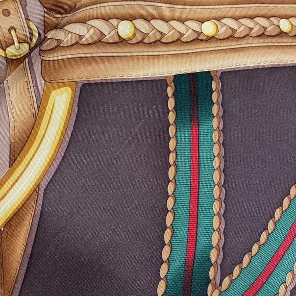 GUCCI ICONIC EQUESTRIAN HORSEBIT BROWN BEIGE GREEN SILK SCARF - Picture 8 of 9